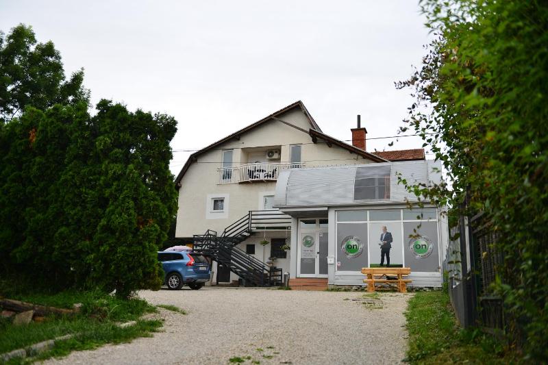 Hety - image 8