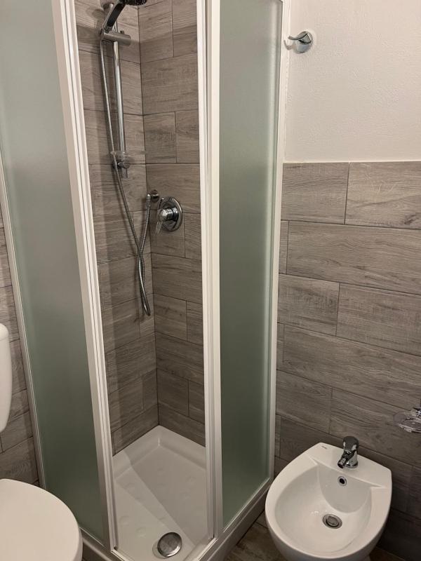 Single Room image 3