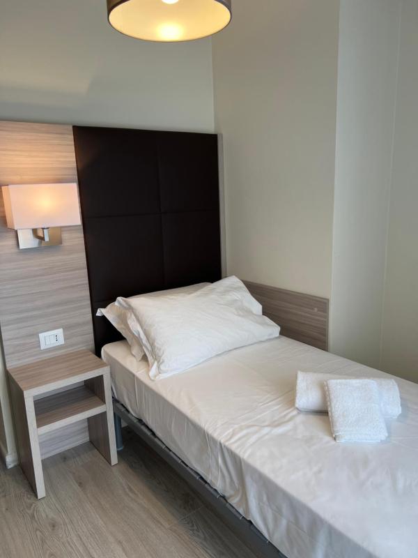 Single Room image 1
