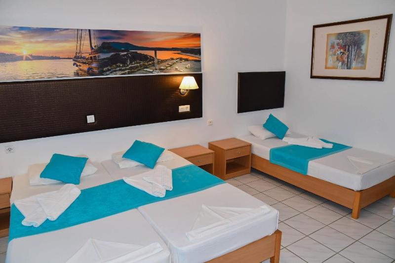 Comfort Triple Room image 2