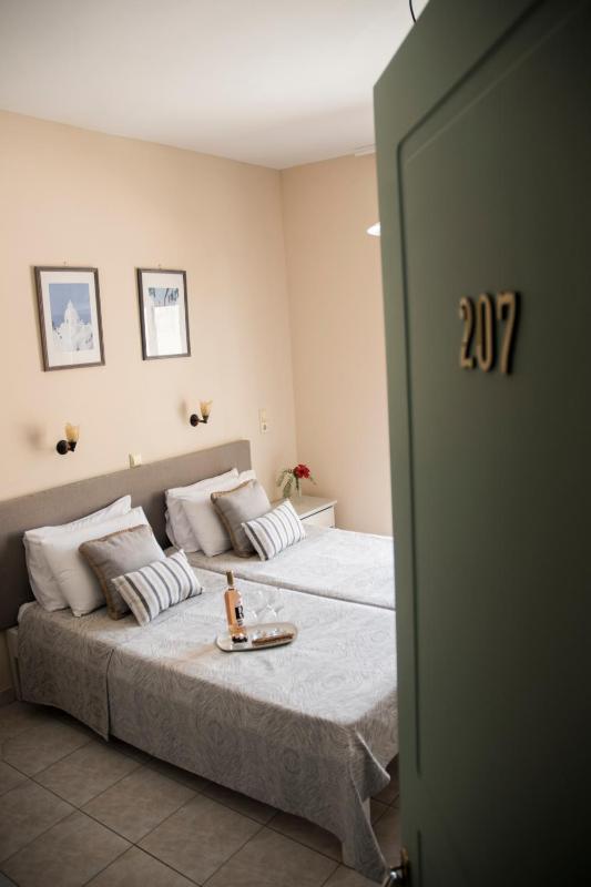 Standard Double or Twin Room with Balcony image 3