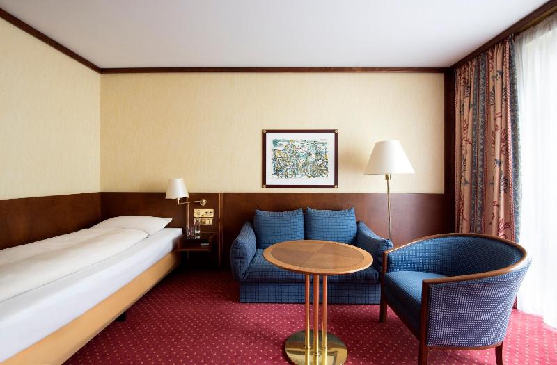 Business Single Room image 1