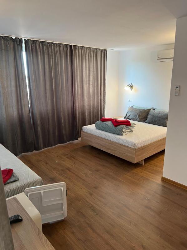Triple Room with Lake View image 4
