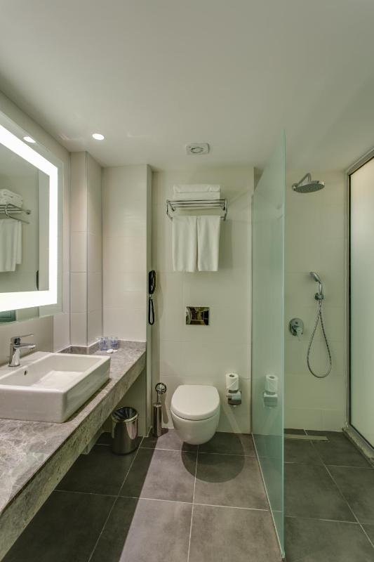 Standard Double or Twin Room with Land View image 2