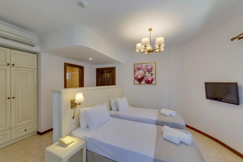 Superior Double Room image 1