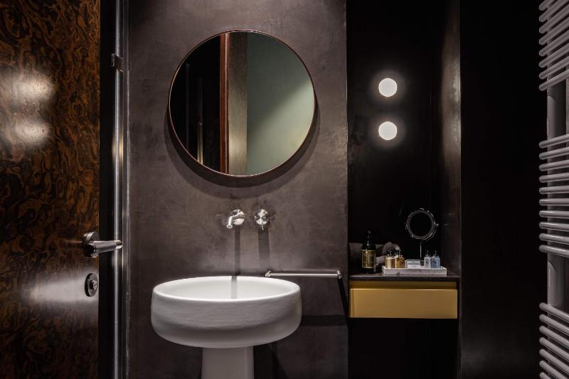 Double or Twin Room image 1