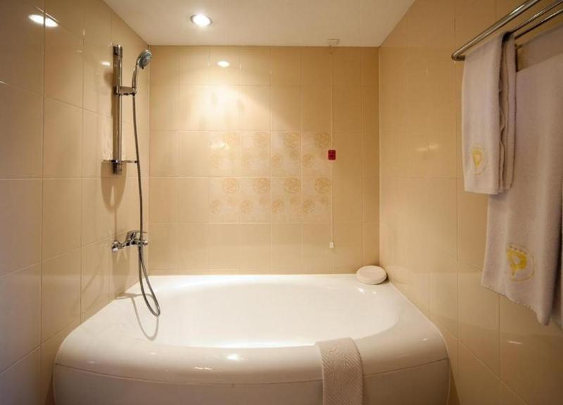 Double Room image 1