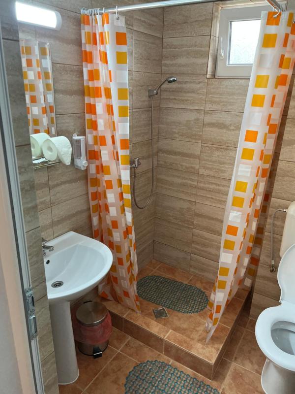 Triple Room with Lake View image 2