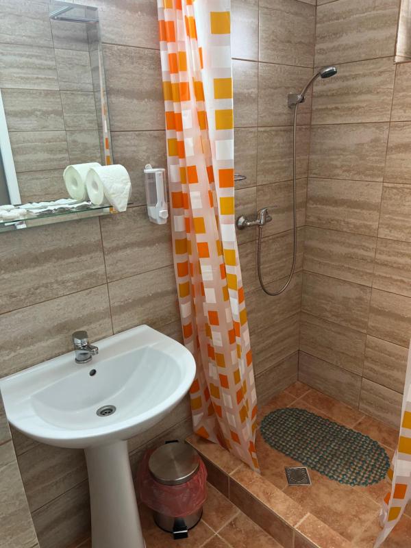Triple Room with Lake View image 3