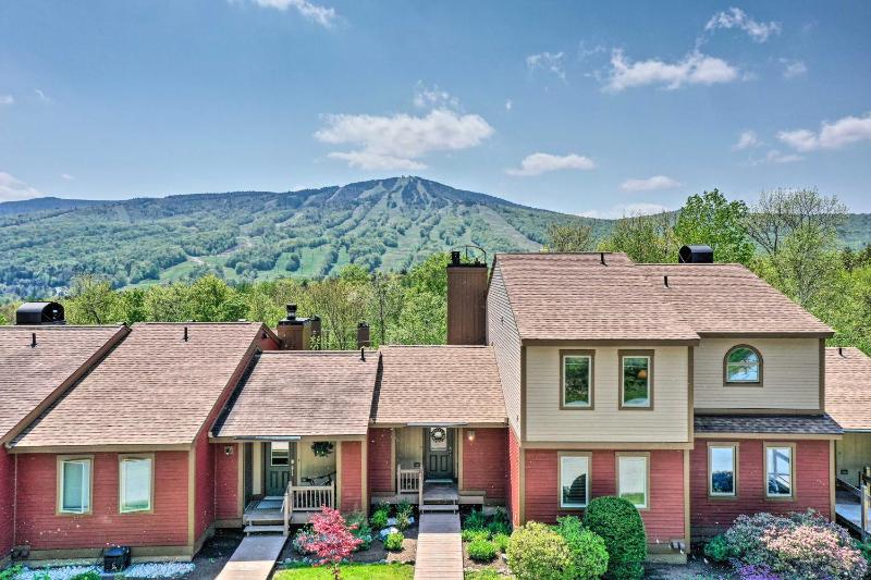 Timber Creek Townhome with 2 Decks and Mtn Views! Images