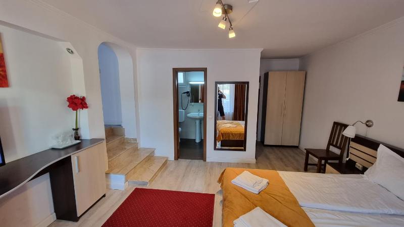 Two-Bedroom Suite image 2