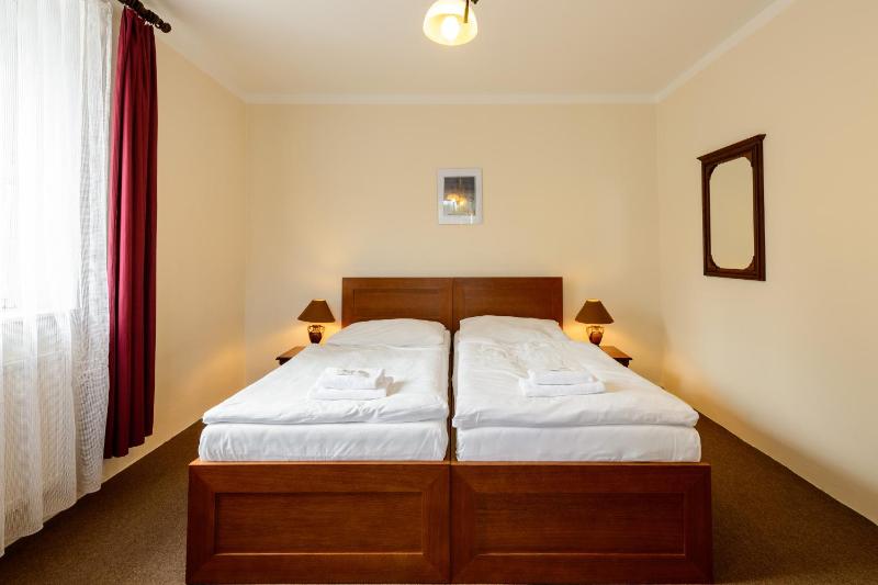 Quadruple Room image 3