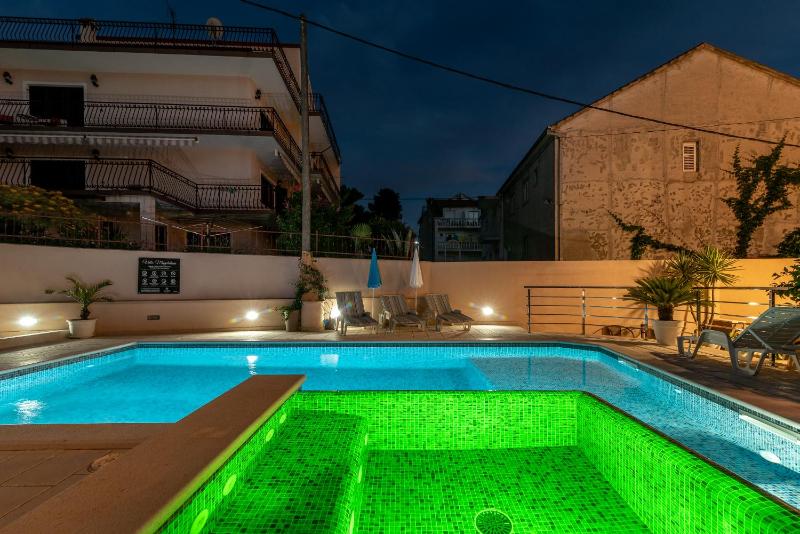 Studio Apartment with Sea View image 2