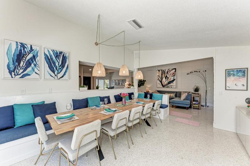 One Day More: Spectacular Oasis Backyard with Pool & Spa by Anna Maria Life Vacation Rentals - image 32