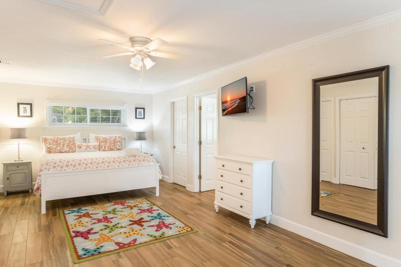 Happy Place - 210 - 55th - image 30