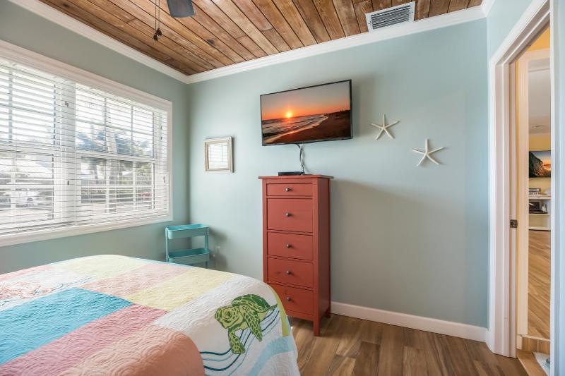 Happy Place - 210 - 55th - image 9