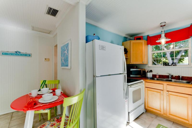 Cabin 2 Spinnakers Cottages: Dog Friendly - 250 Steps to Beach Home - image 20
