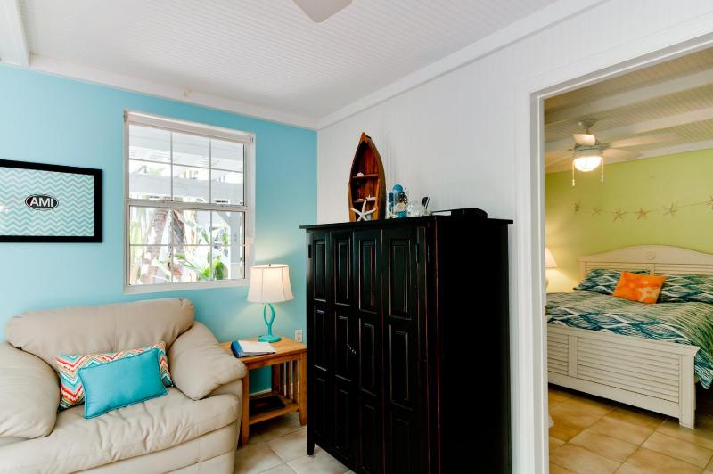 Cabin 2 Spinnakers Cottages: Dog Friendly - 250 Steps to Beach Home - image 9