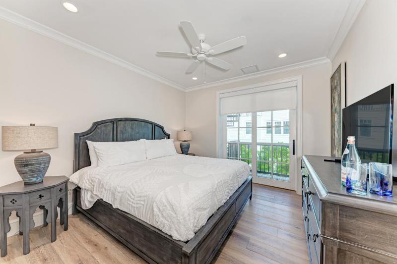 Buena Vista #2 - 101 - 67th Street #2 - image 16
