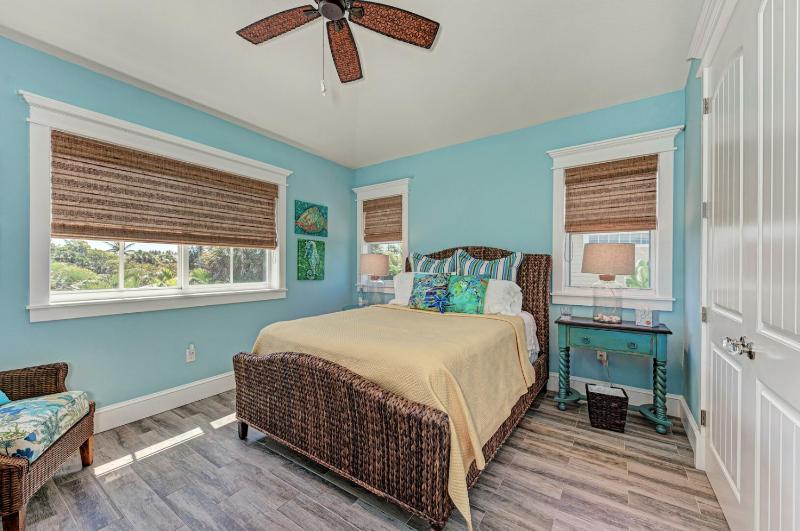 Blue Palm Paradise - 205 - 65th - image 15