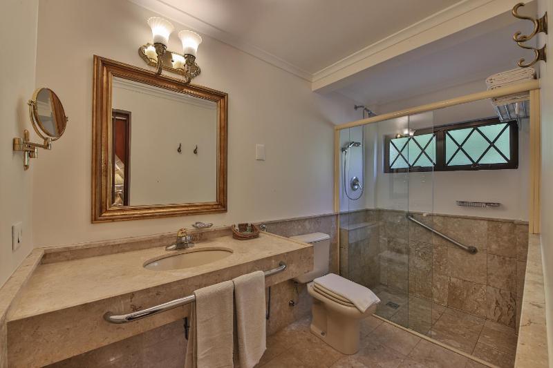 Le Suisse Elegance Hotel - image 39