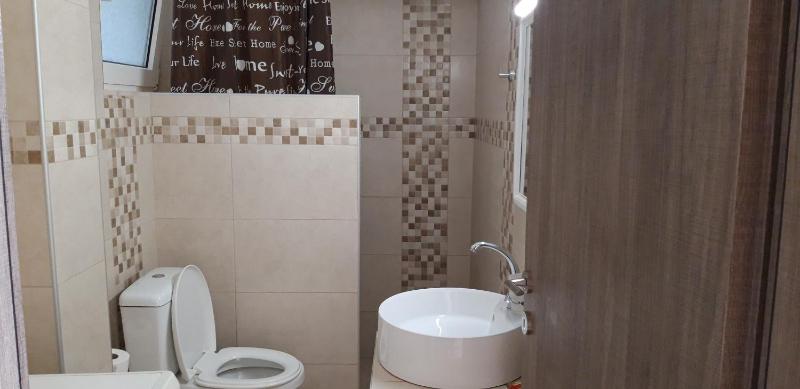 One-Bedroom Apartment with Sea View image 2