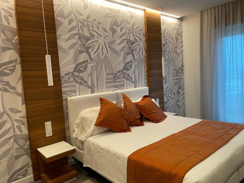 Double or Twin Room with Sea View image 1