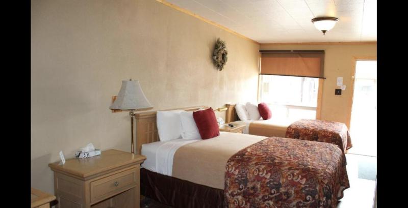 Standard Double Room image 2
