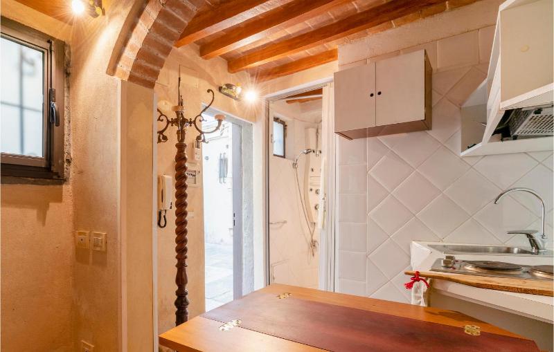 Amazing Apartment In Firenze - image 13