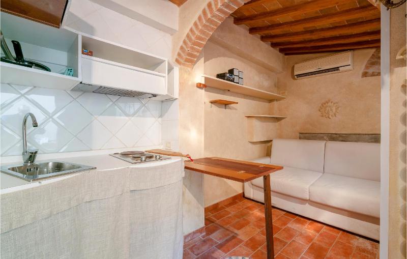 Amazing Apartment In Firenze - image 9