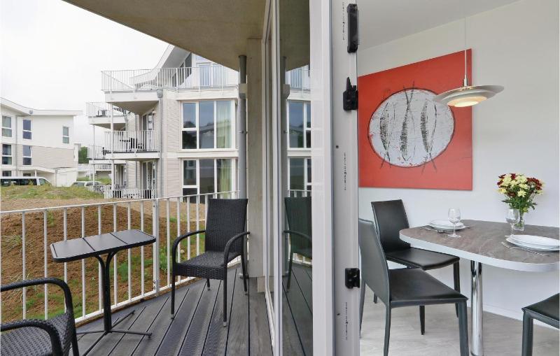 One-Bedroom Apartment image 1