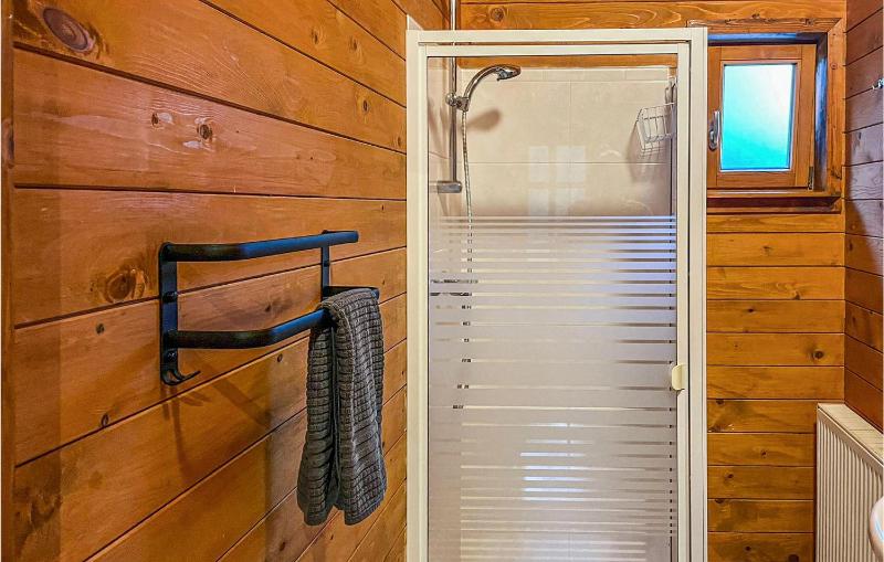 Two-Bedroom Holiday Home image 4