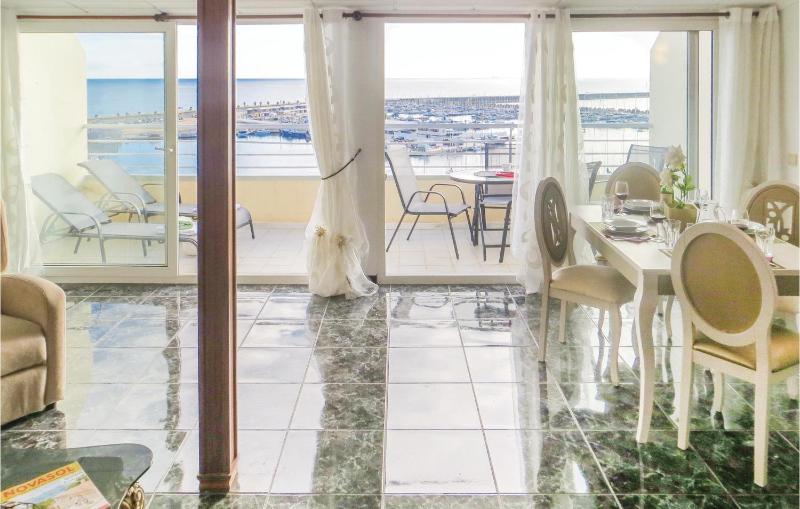 Beautiful Apartment In Torrevieja - image 8