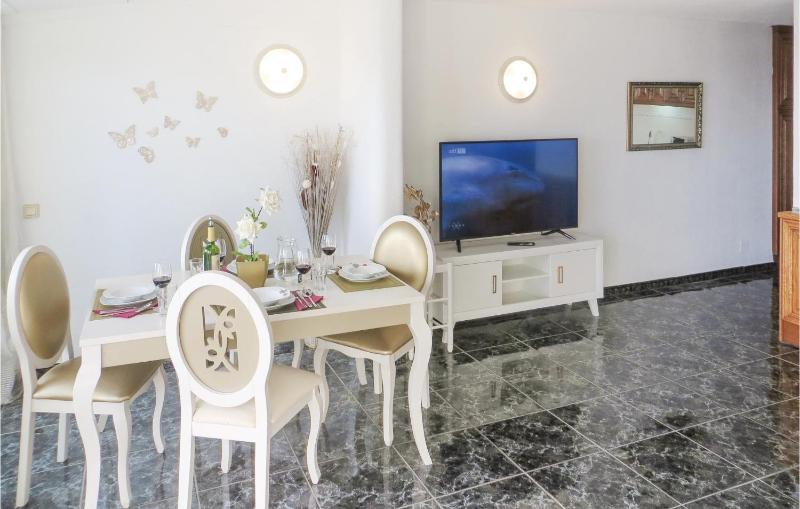 Beautiful Apartment In Torrevieja - image 24