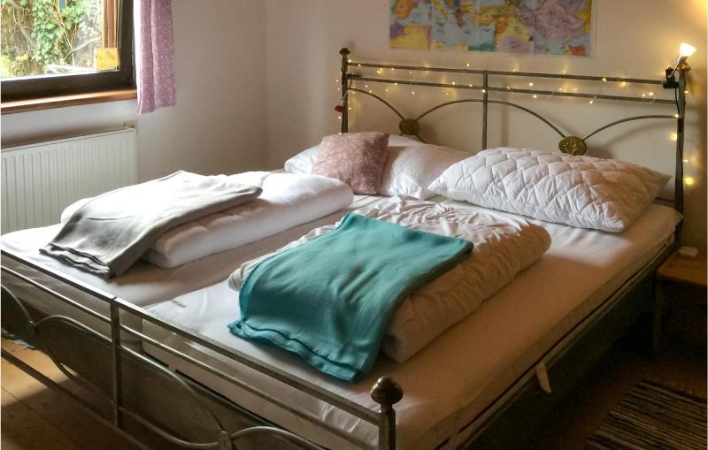 Three-Bedroom Holiday Home  image 4