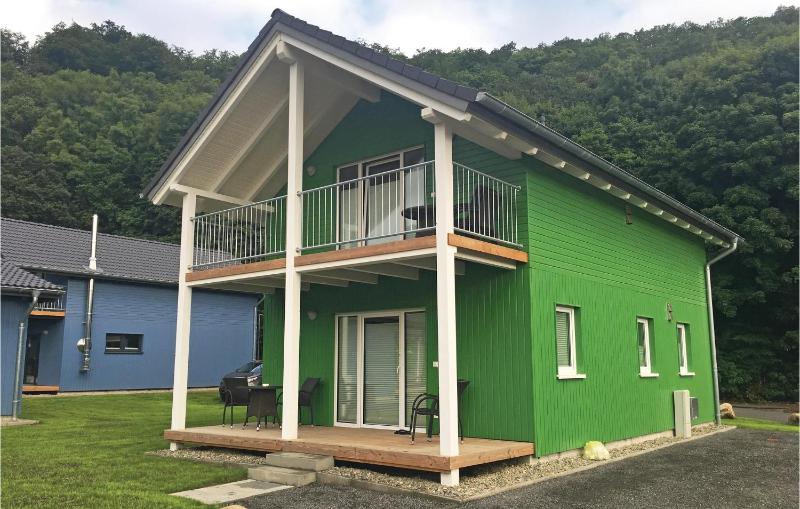 Four-Bedroom Holiday Home image 1