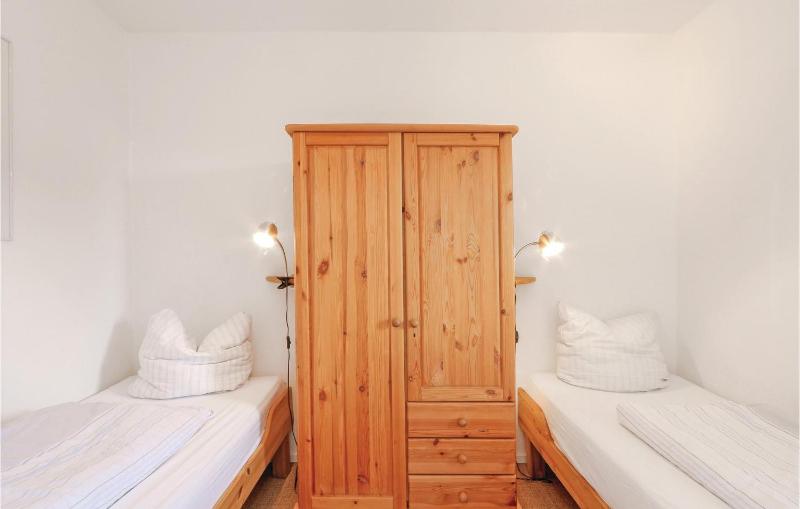 2 Bedroom Gorgeous Apartment In Rechlin - image 7