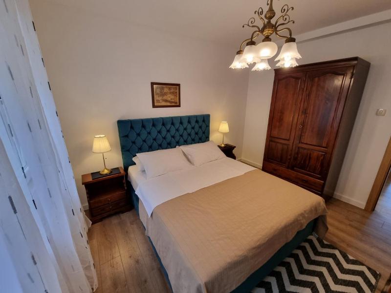 Golden Fields Apartment near the Old Town - image 8