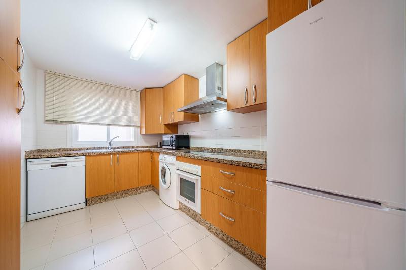 Soho & Sea Views -Parking - image 9