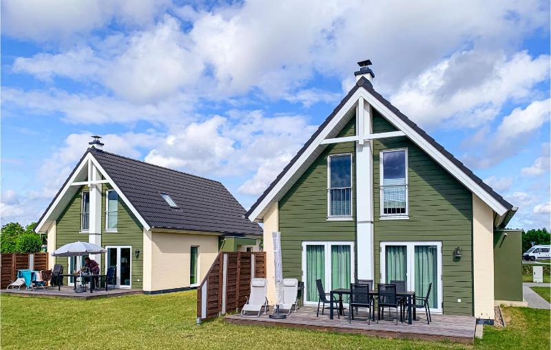 Three-Bedroom Holiday Home  image 1