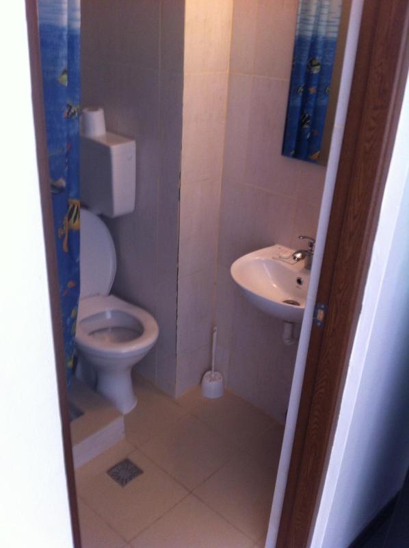 Twin Room image 2