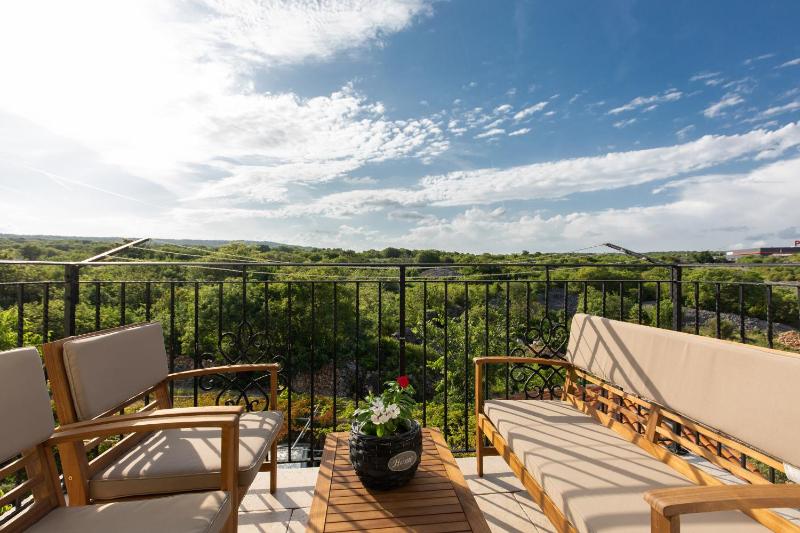 Two-Bedroom Apartment image 4