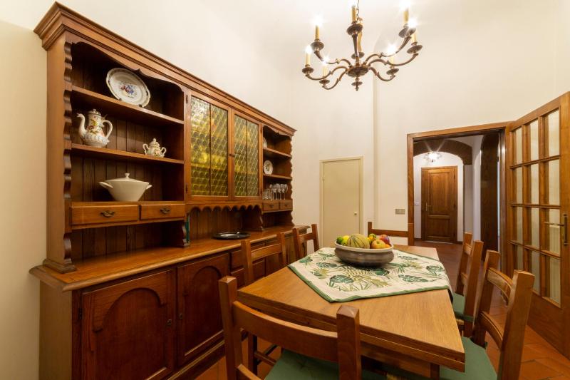 110 sqm apartment 6 sleeps in Santa Croce - image 6