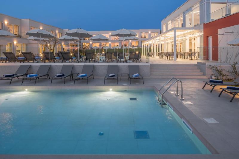 Maj Luxury Residence - image 22
