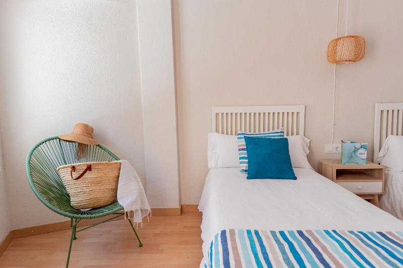 Double Room with Balcony image 4