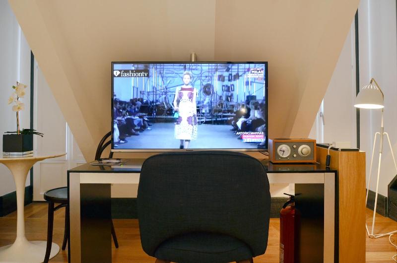 Double Mansard Room with City View image 3