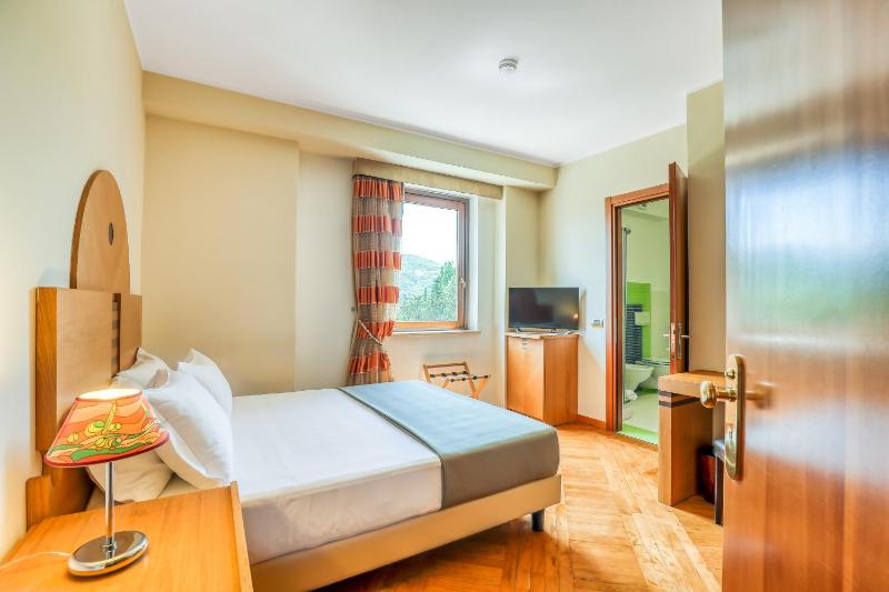 Hotel PentHouse - image 15