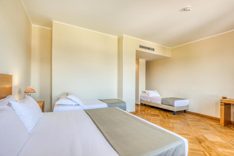 Hotel PentHouse - image 7