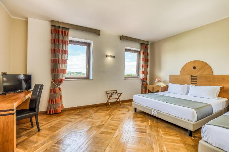 Hotel PentHouse - image 42