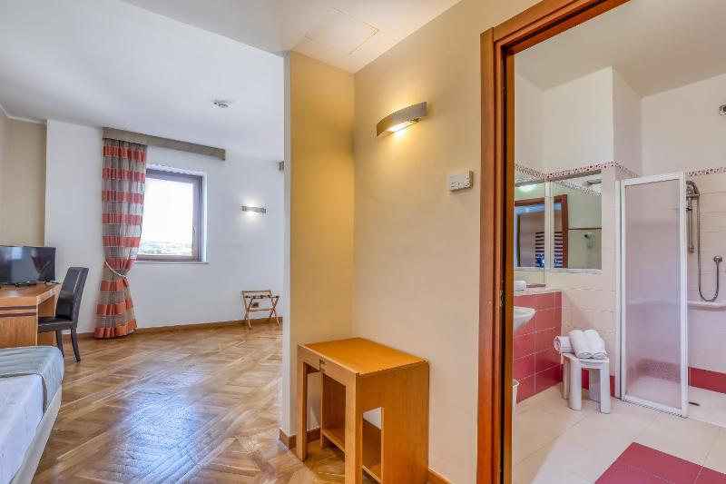 Hotel PentHouse - image 44